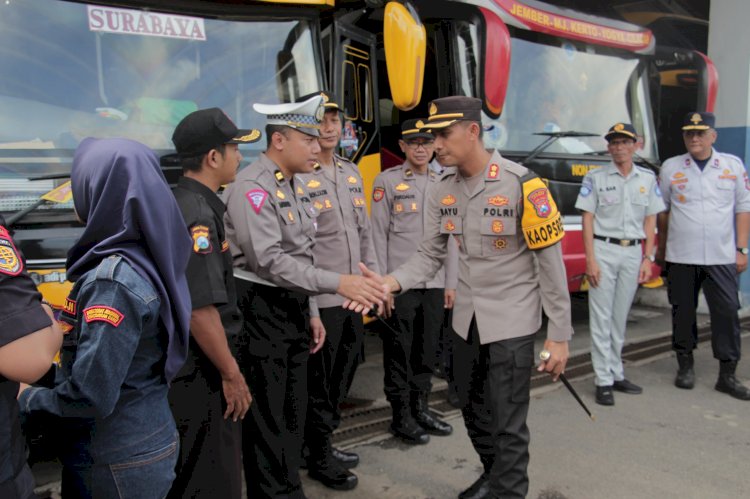 Polres Jember Gelar KRYD di Terminal dan Stasiun Imbangi Ops Puri Agung 2024 Pengamanan WWF di Bali